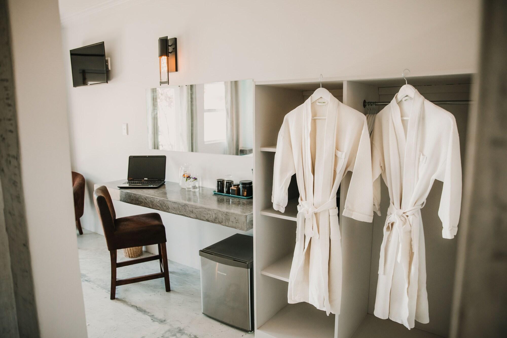 Giardino Boutique Hotel 스바코프문트 외부 사진