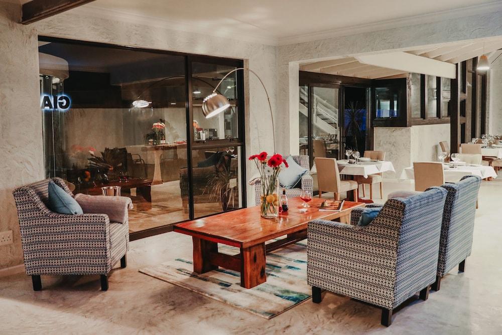 Giardino Boutique Hotel 스바코프문트 외부 사진