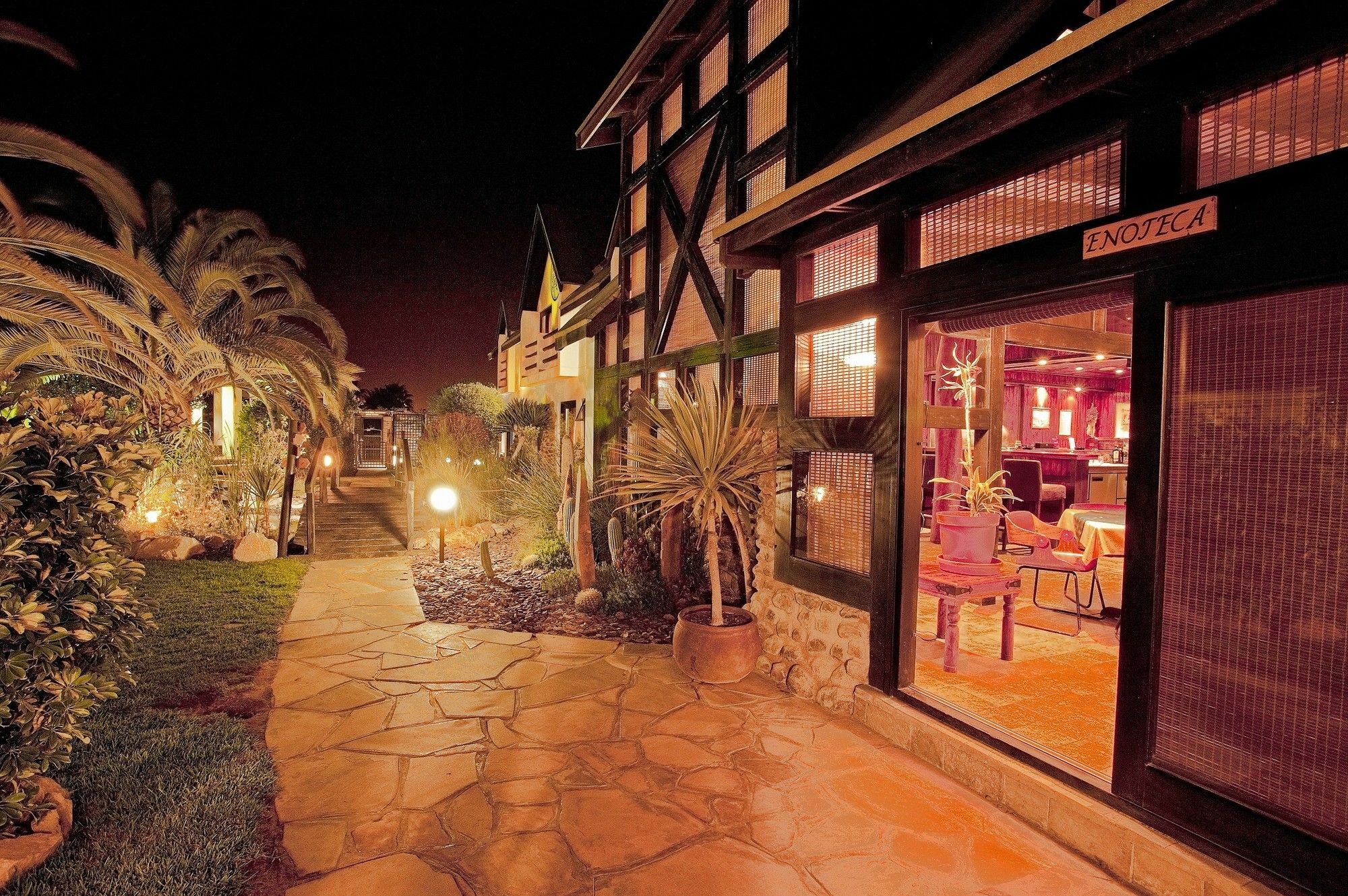 Giardino Boutique Hotel 스바코프문트 외부 사진